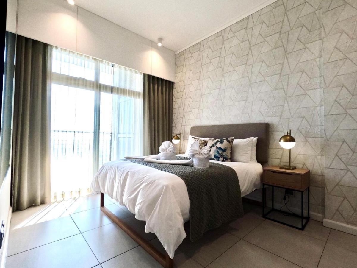 Menlyn Maine Apartments Pretoria Luaran gambar