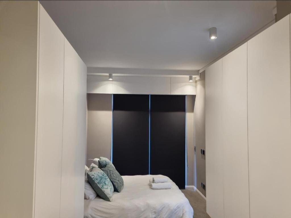 Menlyn Maine Apartments Pretoria Luaran gambar
