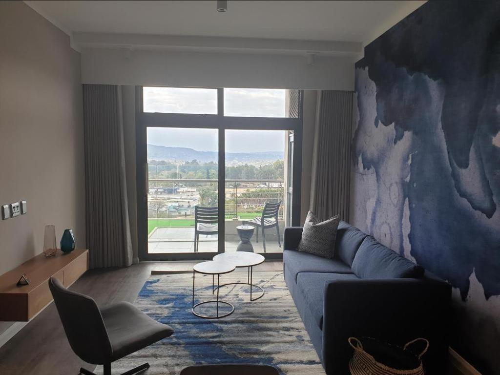 Menlyn Maine Apartments Pretoria Luaran gambar