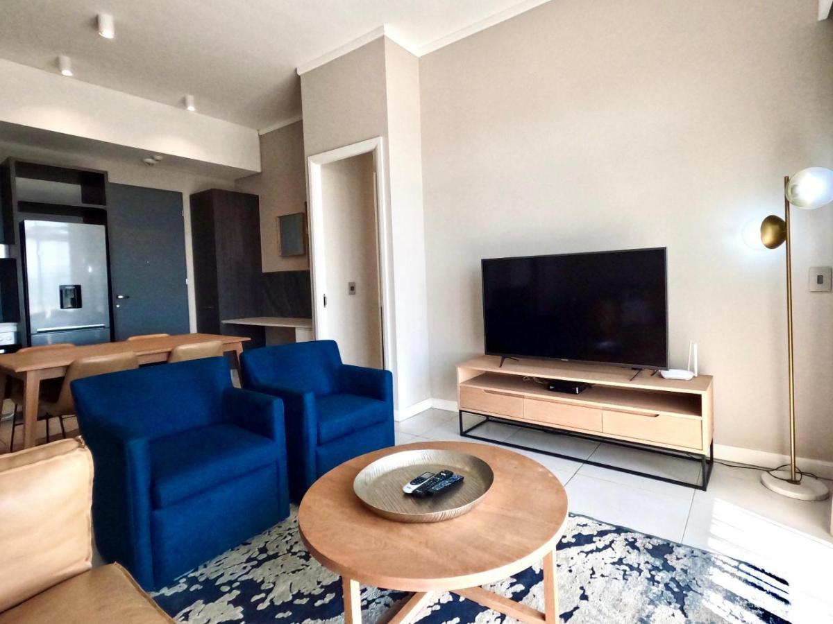 Menlyn Maine Apartments Pretoria Luaran gambar