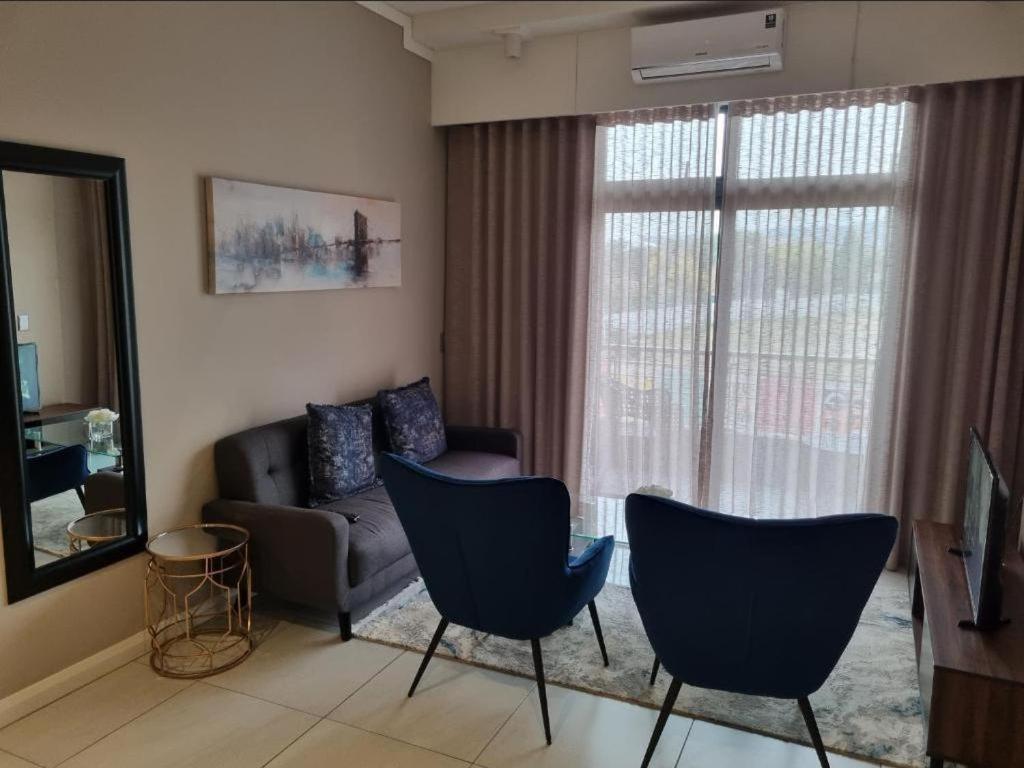 Menlyn Maine Apartments Pretoria Luaran gambar