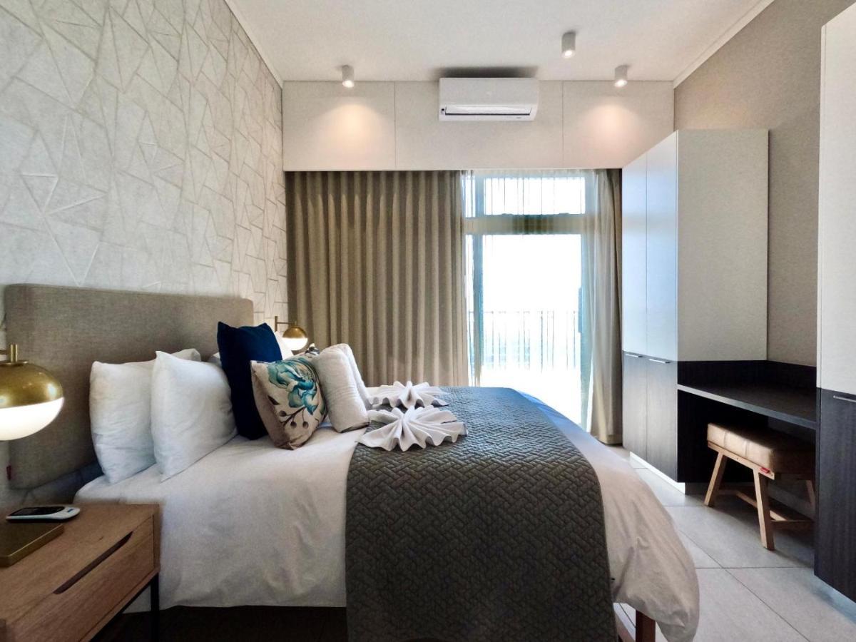 Menlyn Maine Apartments Pretoria Luaran gambar