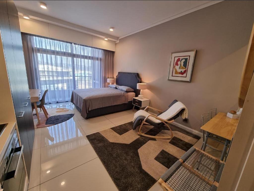 Menlyn Maine Apartments Pretoria Luaran gambar
